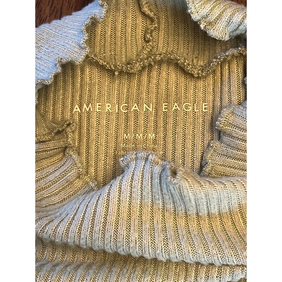 American Eagle‎ light green size medium Turtleneck - Picture 2 of 3